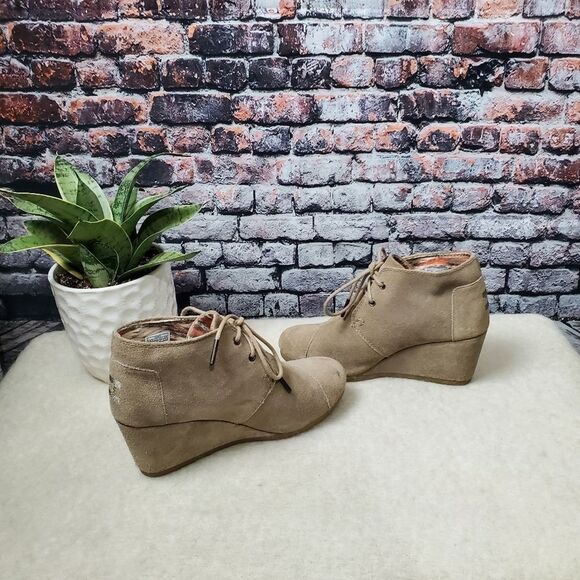 Toms Suede Ankle Wedges - Picture 3 of 7